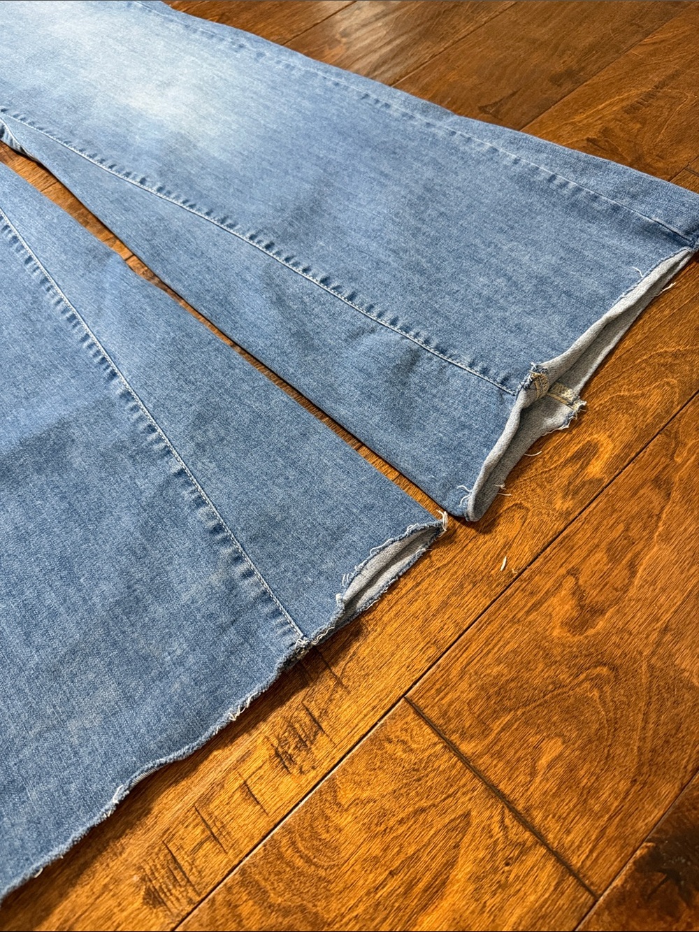 We the Free Drapey A-Line Pull-On Bell Bottom Jeans, size 28 - Picture 3 of 8